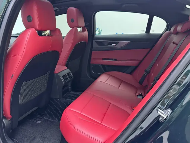 Jaguar XEL — Фото автомобиля 9