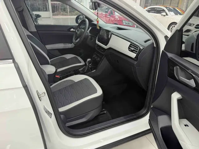 Volkswagen Tharu — Фото автомобиля 22