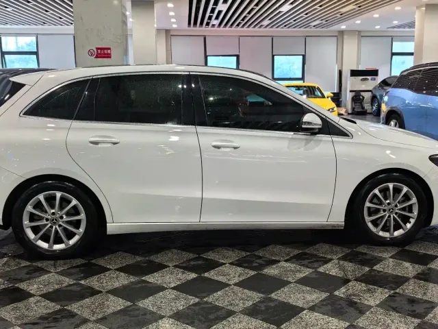 Mercedes-Benz B-Class — Фото автомобиля 5