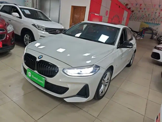 Фотография автомобиля — BMW 1 Series