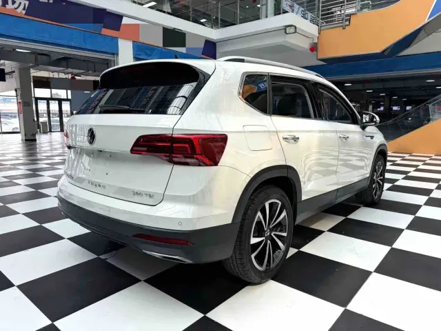 Volkswagen Tharu — Фото автомобиля 18