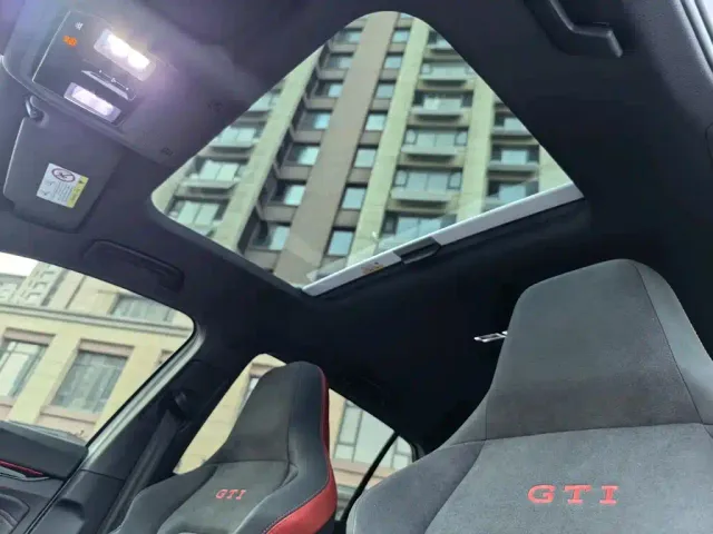 Volkswagen Golf GTI — Фото автомобиля 14