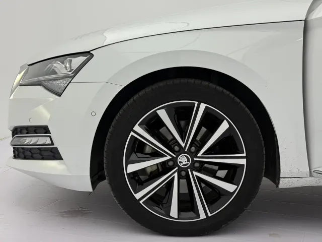 Skoda Superb — Фото автомобиля 20