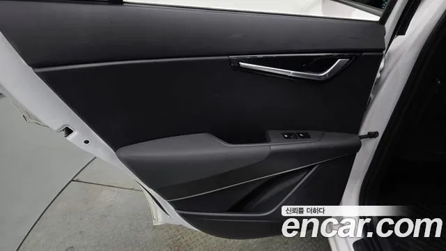 Kia Niro — Фото автомобиля 14