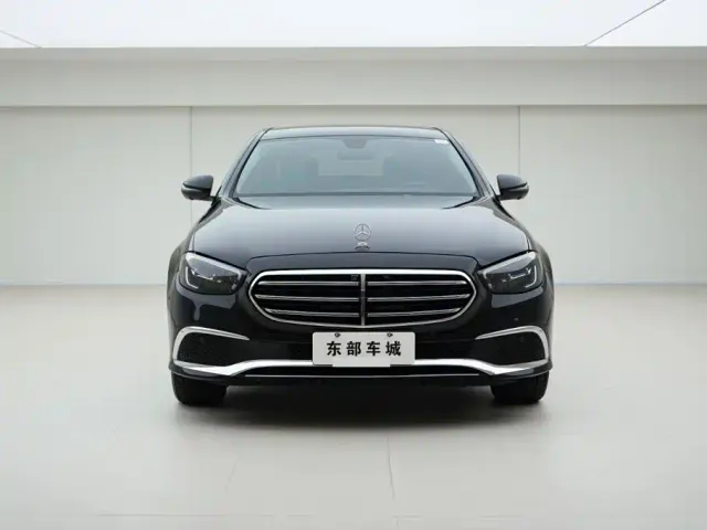 Mercedes-Benz E-Class — Фото автомобиля 2
