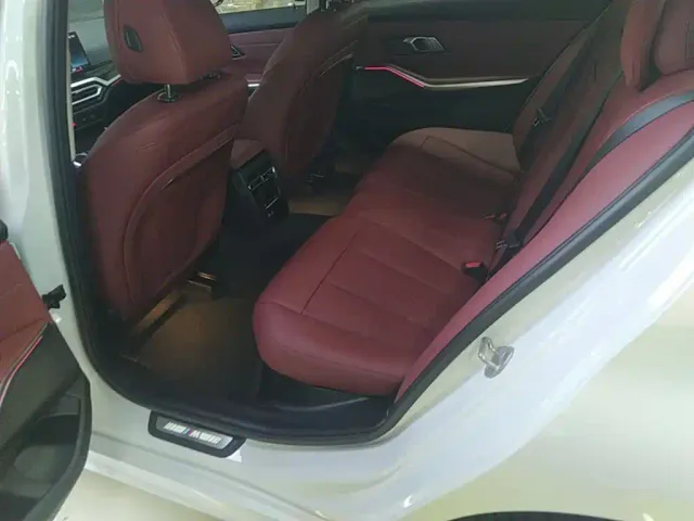 BMW 3 Series — Фото автомобиля 16