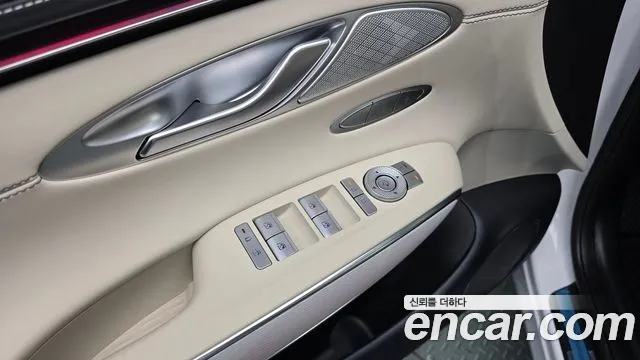 Genesis GV70 — Фото автомобиля 29