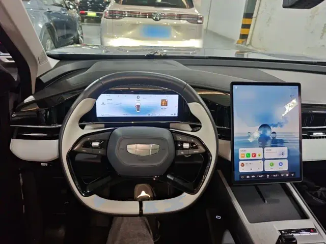 Geely Boyue L — Фото автомобиля 10