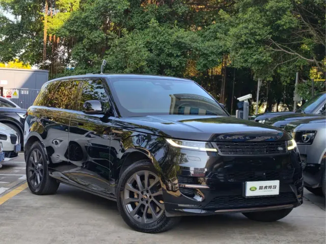 Land Rover Range Rover Sport — Фото автомобиля 3