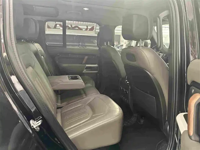 Land Rover Land Rover Defender 2022 110 P400 Dark Special Edition — Фото автомобиля 14