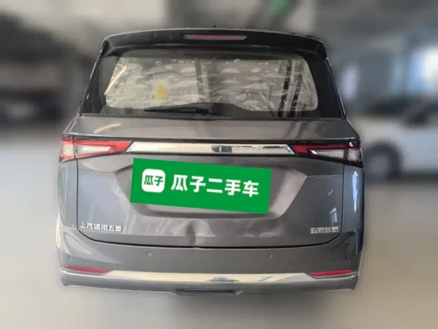 Wuling Jiachen — Фото автомобиля 3