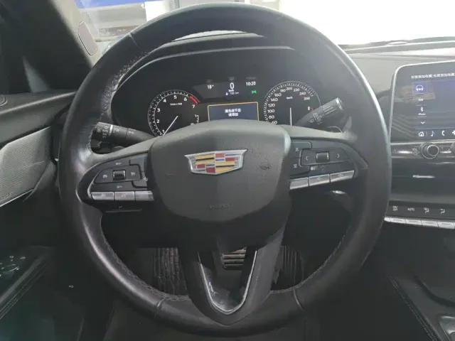 Cadillac CT4 — Фото автомобиля 15