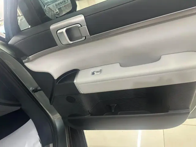 BYD FangChengBao Titanium 7 — Фото автомобиля 9