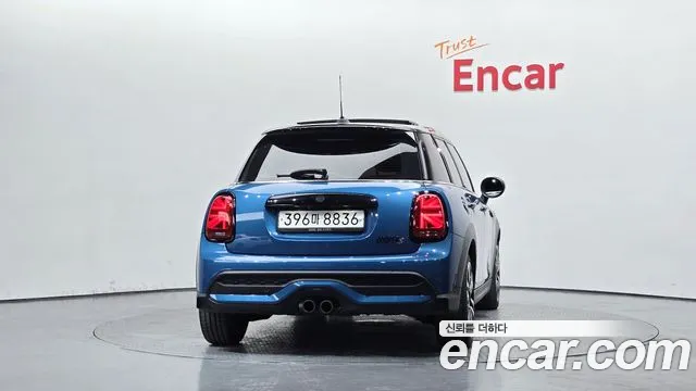 MINI Cooper — Фото автомобиля 4