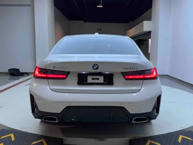 BMW 3 Series — Фото автомобиля 4