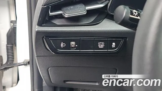 Kia Niro The All New — Фото автомобиля 21