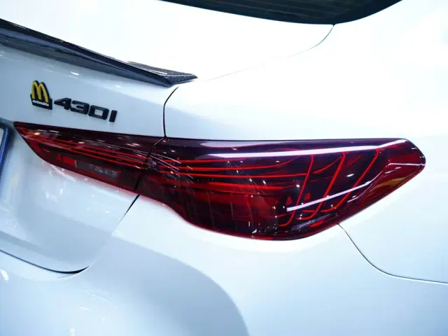 BMW M4 — Фото автомобиля 10