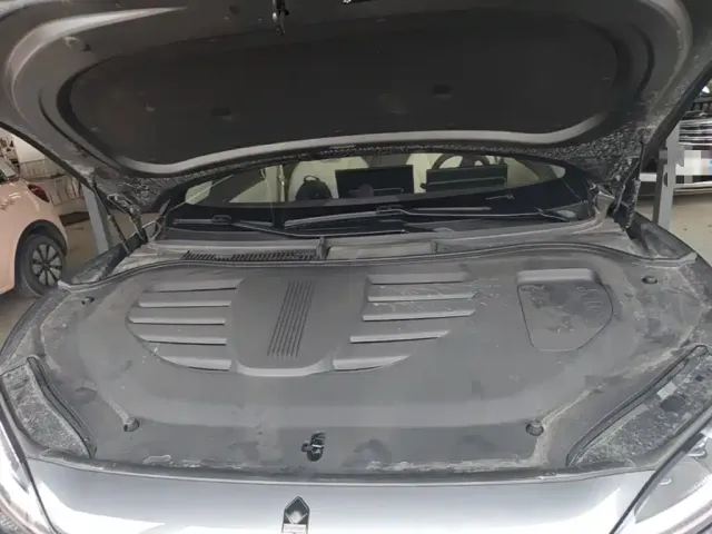 Zhijie Luxeed R7 2026 Range Extender Max+ — Фото автомобиля 19