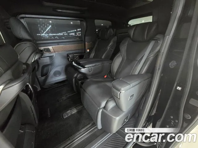 Toyota Alphard — Фото автомобиля 10