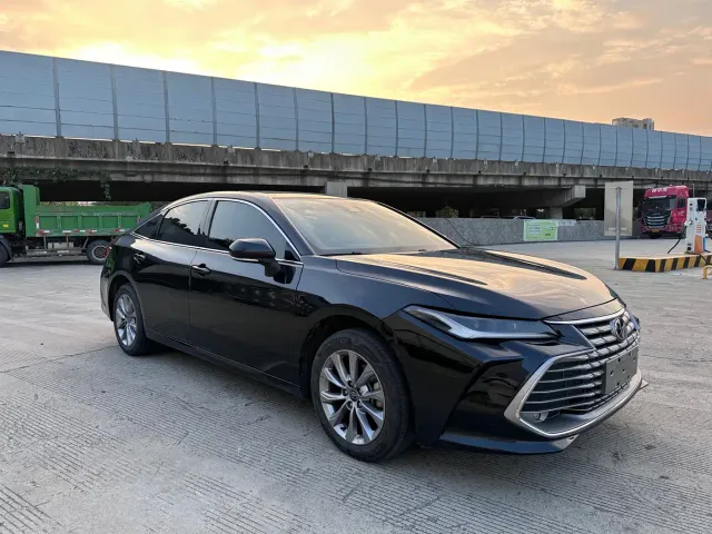 Toyota Avalon — Фото автомобиля 3