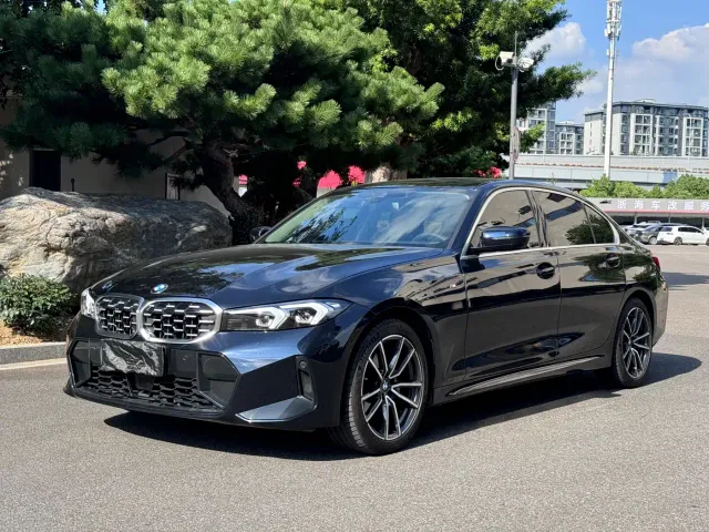 Фотография автомобиля — BMW 3 Series
