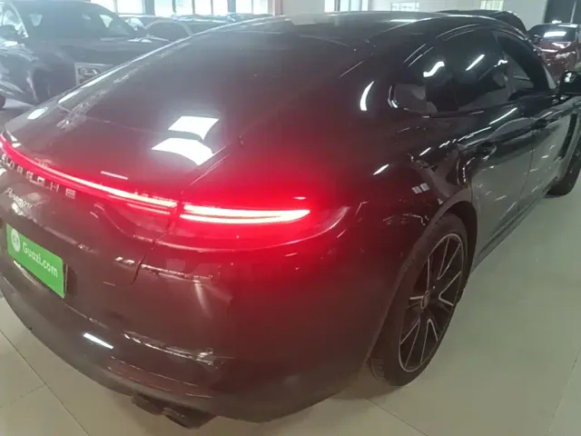 Porsche Panamera — Фото автомобиля 6