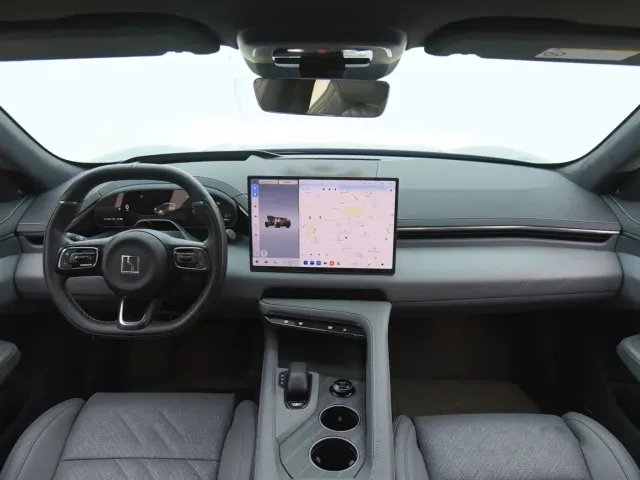 Zeekr 001 — Фото автомобиля 13