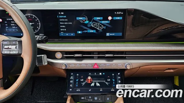 Hyundai Grandeur Grandeur (GN7) 2.5 Бензин 2WD — Фото автомобиля 12