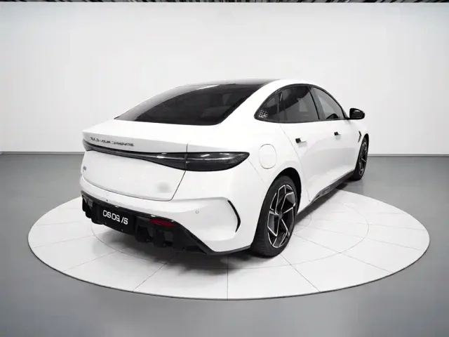 BYD Seal — Фото автомобиля 6