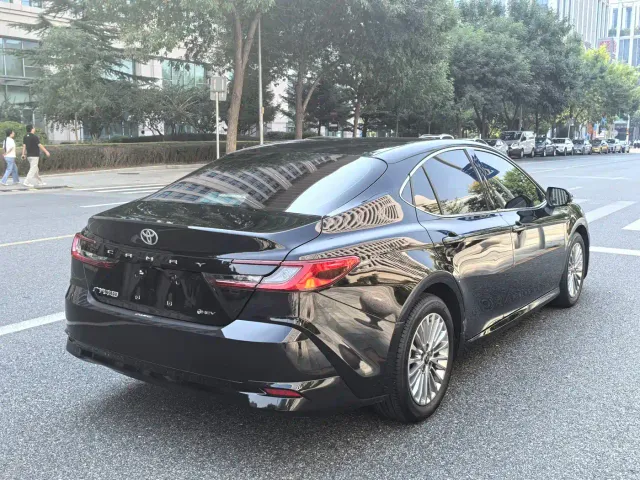 Toyota Camry — Фото автомобиля 5