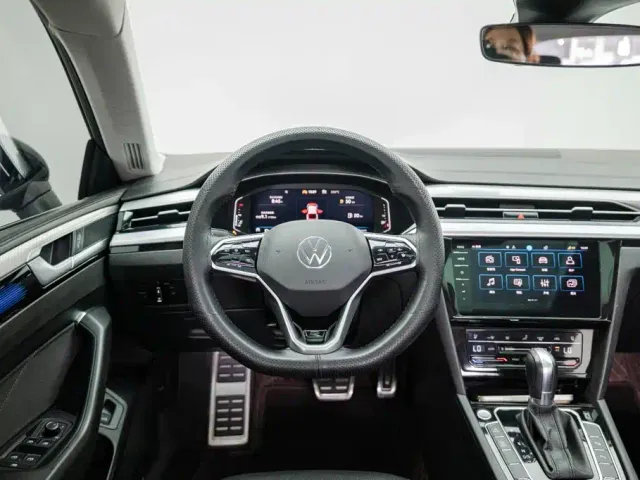 Volkswagen FAW-Volkswagen CC 2023 380TSI Eye-catching Edition — Фото автомобиля 11