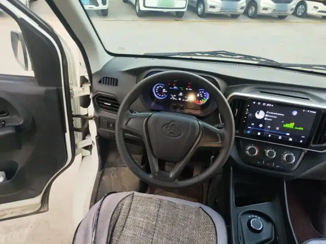 Changan Ruixing EM60 — Фото автомобиля 10