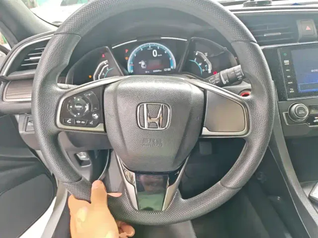 Honda Civic — Фото автомобиля 10