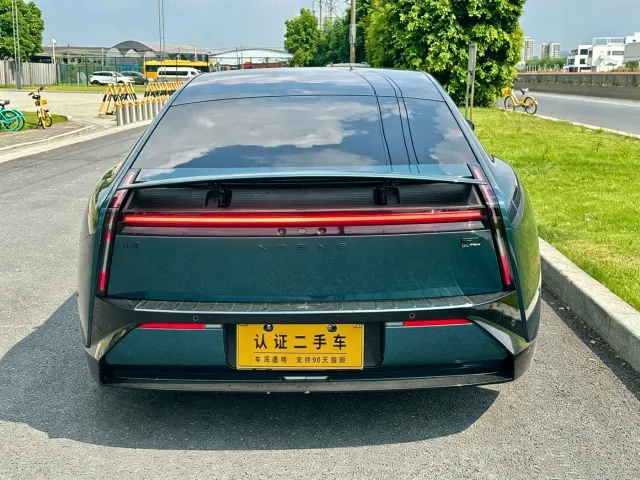 Xpeng P7 — Фото автомобиля 4