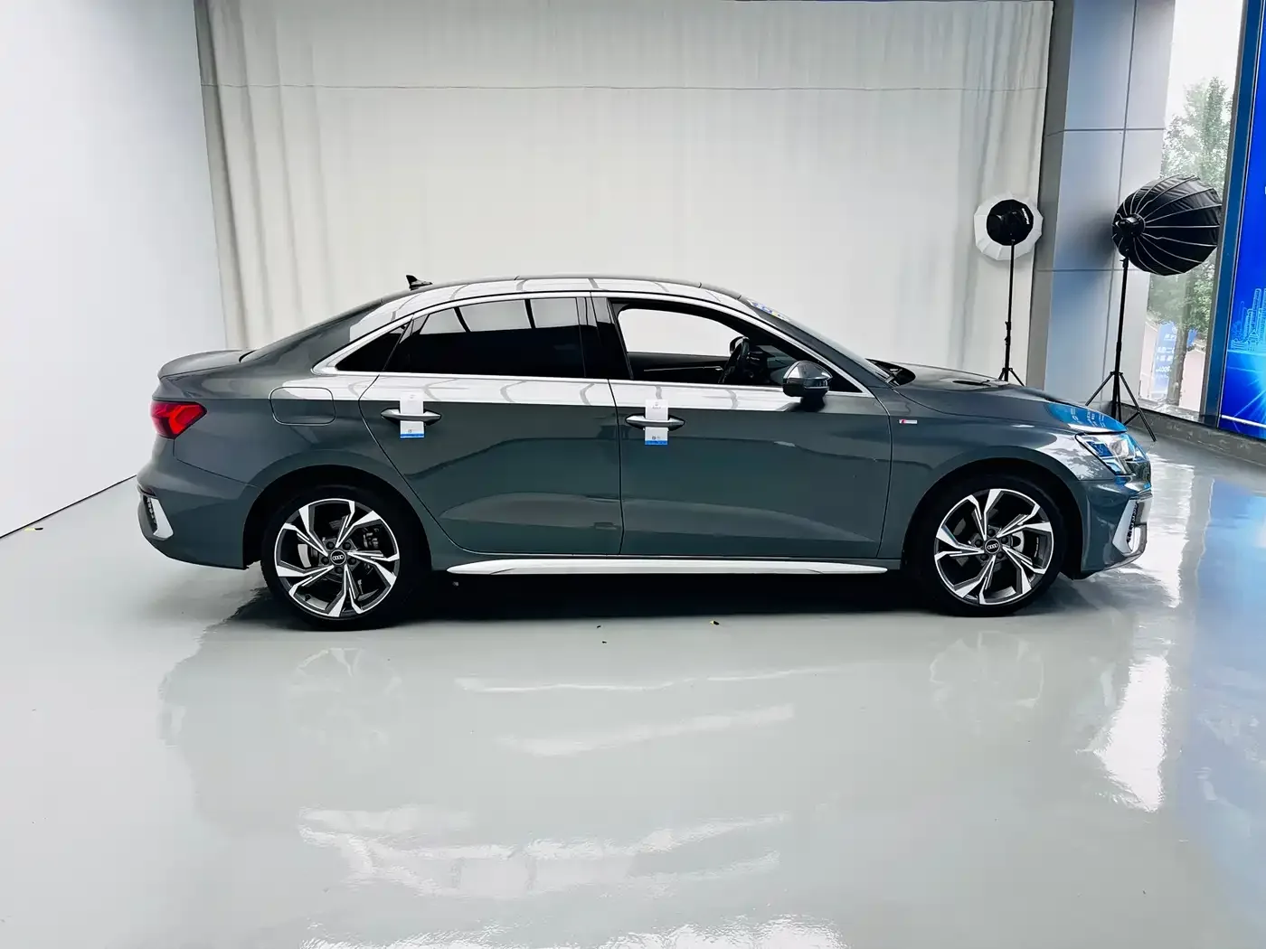 Audi Audi A3 2023 Facelift A3L Limousine 35 TFSI Luxury Sport — Фото автомобиля 5