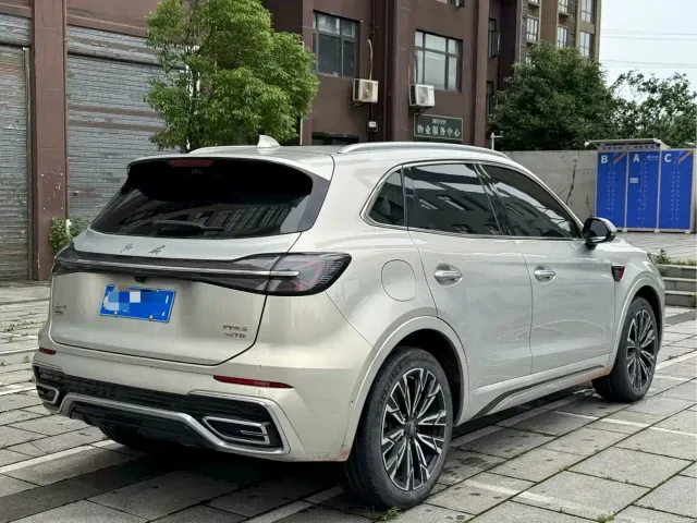 Hongqi HS5 — Фото автомобиля 9
