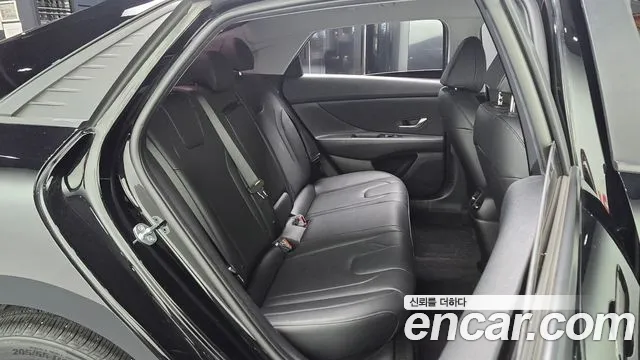 Hyundai Avante CN7 — Фото автомобиля 11