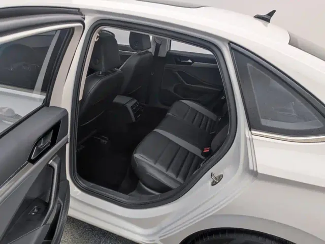 Volkswagen Sagitar — Фото автомобиля 9