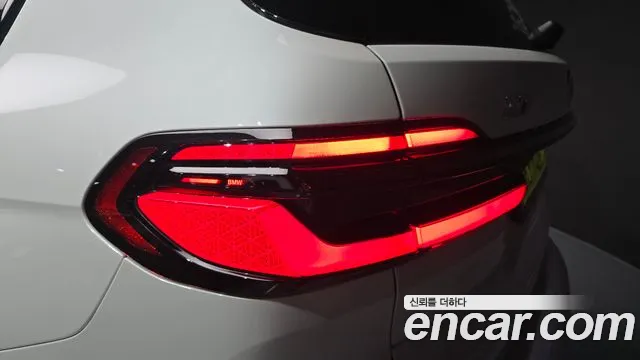 BMW X7 M60i xDrive M Sport 6 мест — Фото автомобиля 6