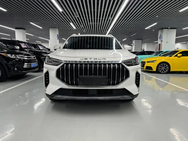Jetour X70 Plus — Фото автомобиля 2