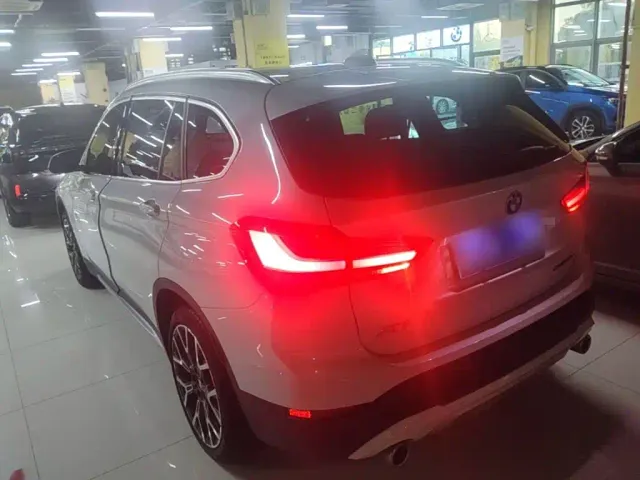 BMW X1 — Фото автомобиля 4