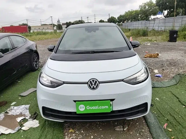 Volkswagen ID.3 — Фото автомобиля 2