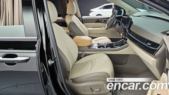 Kia Canival Новый Carnival 4 поколение Бензин 4 места Hi-Limousine — Фото автомобиля 10