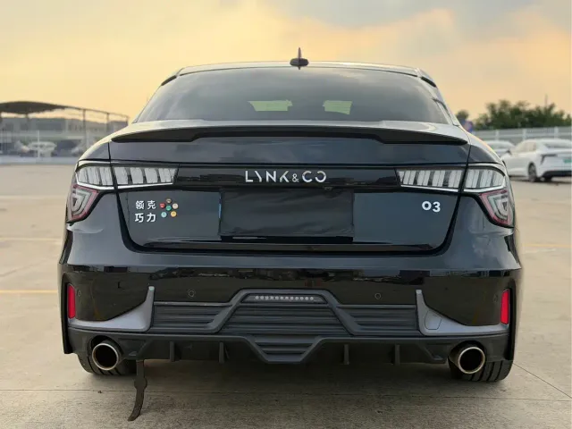 Lynk & Co 03 — Фото автомобиля 5