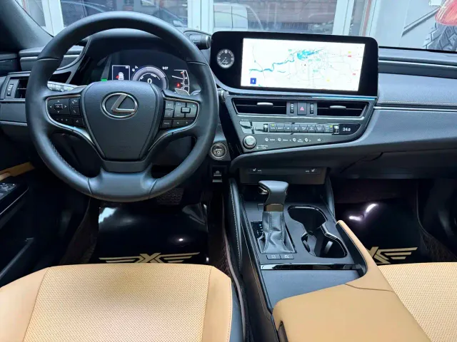 Lexus ES — Фото автомобиля 10