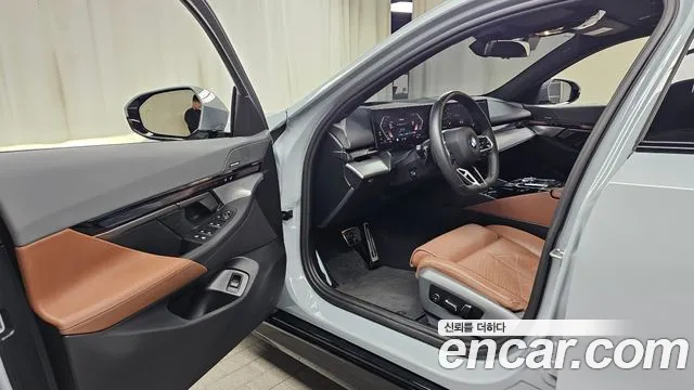 BMW 5 Series — Фото автомобиля 15