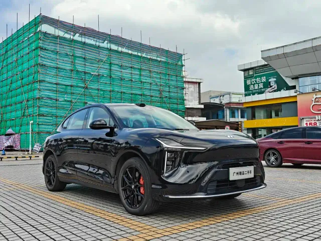 IM Motors LS6 — Фото автомобиля 4