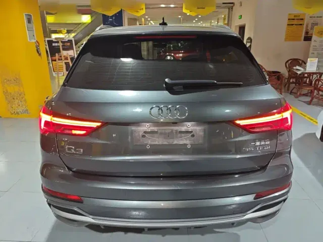 Audi Q3 — Фото автомобиля 5