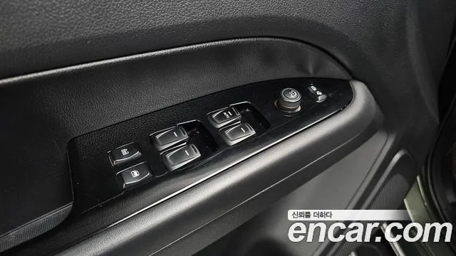 KG_Mobility_Ssangyong Rexton Новый Rexton Sport Khan Дизель 2.2 4WD — Фото автомобиля 17
