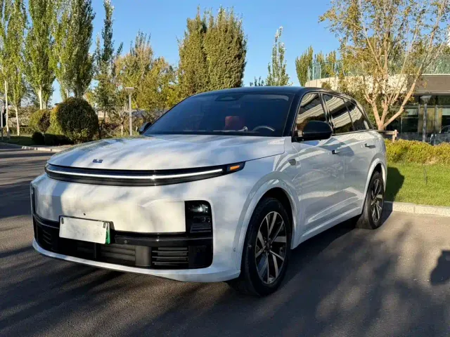 Фотография автомобиля — Li Auto L7
